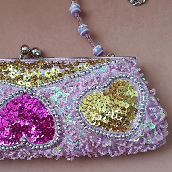 Pink and Gold Heart Beaded Clutch - Picture 3 of 12